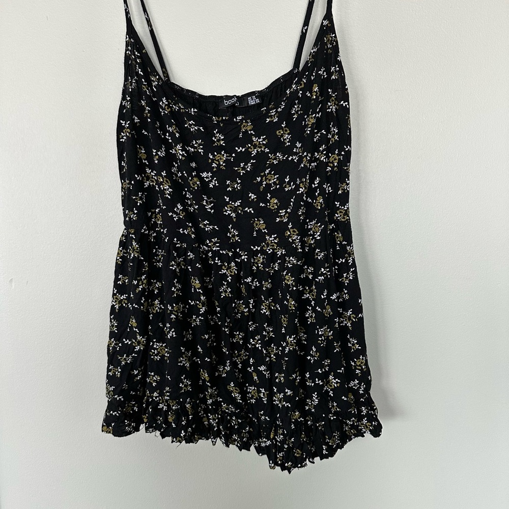 Boohoo Ditsy Floral Tiered Smock Cami